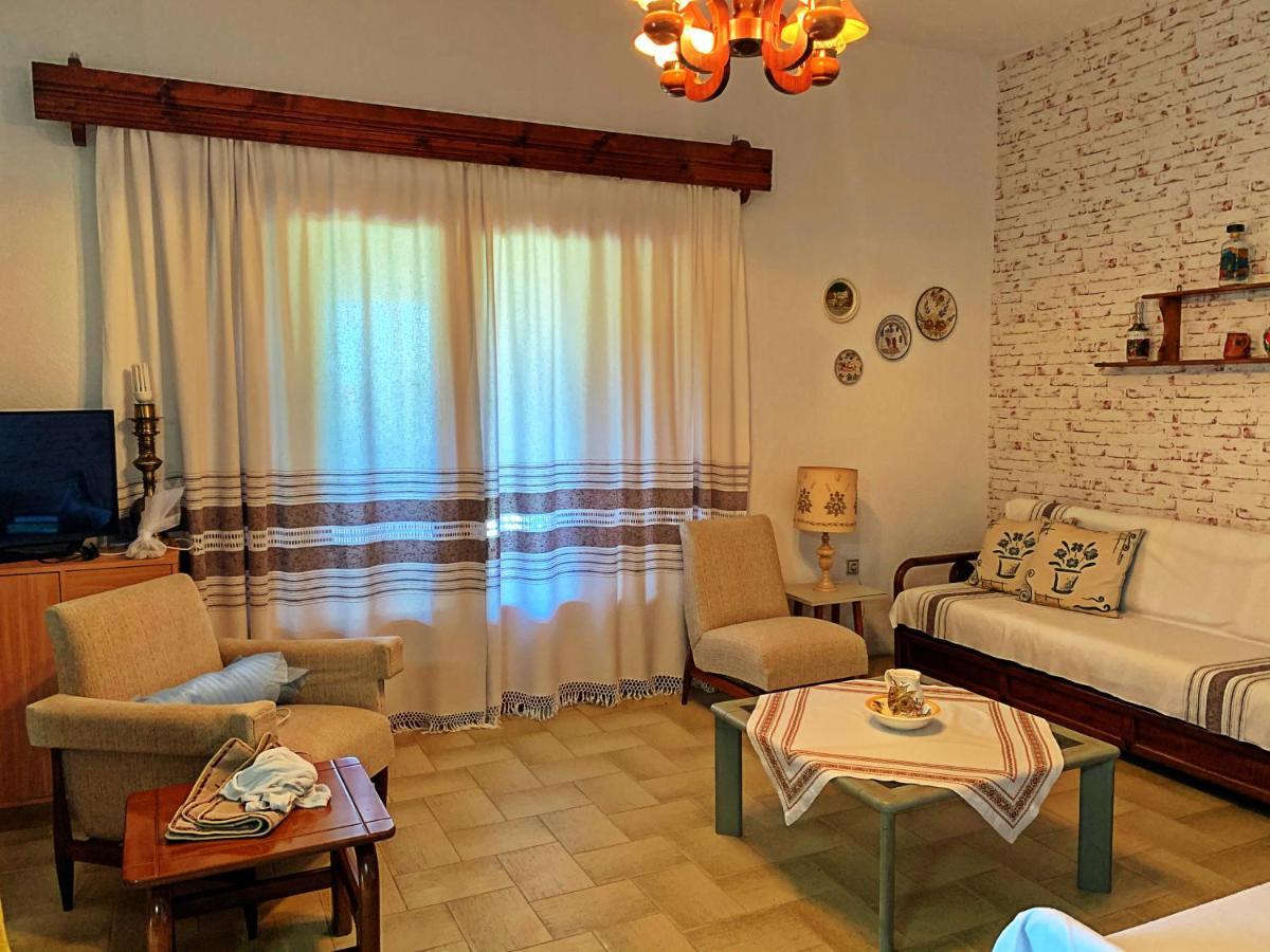 Ivonnis Garden Villa Mesimvria  Exterior photo