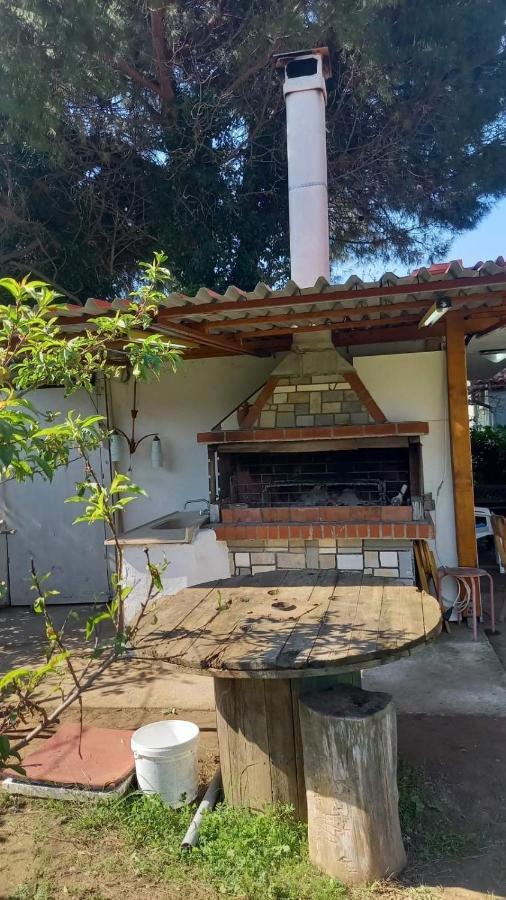 Ivonnis Garden Villa Mesimvria  Exterior photo